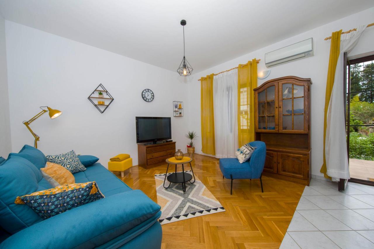 3 Bedroom Apartment Antonio Kaštela エクステリア 写真